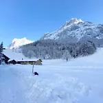 Comfortable Close To Slopes * جريندلوالد